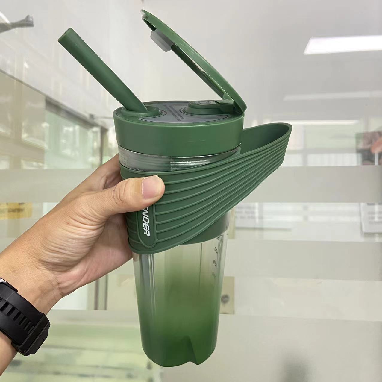 迷你无线榨汁机便携式榨汁杯手持小型电动家用多功能